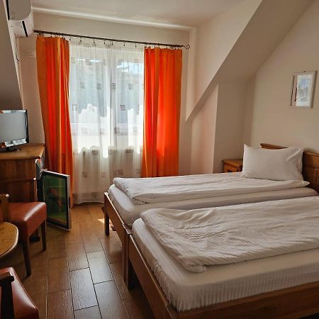 Pension Aquaris Hotel ซิวิโชอารา ภายนอก รูปภาพ